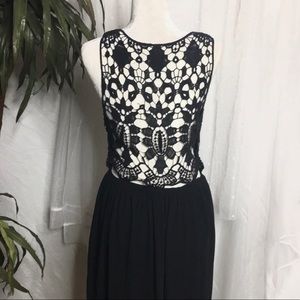 Backless Lace Maxi Dress